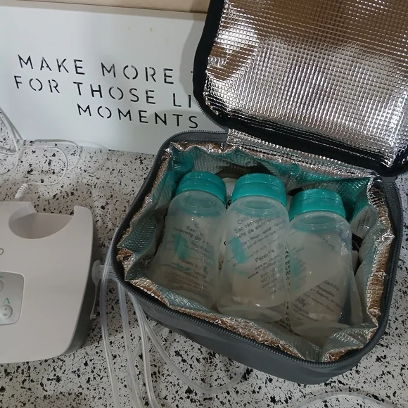 ​Evenflo Advanced Double Electric Kit W/ Travel bag - Picture 3 of 13